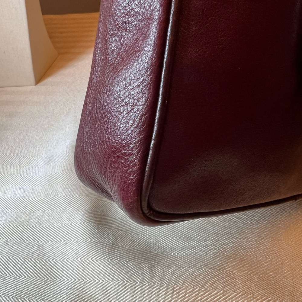 LONGCHAMP Elegant Burgundy Leather Men's Crossbody Messenger Bag - UNISEX - Picture 8 of 15